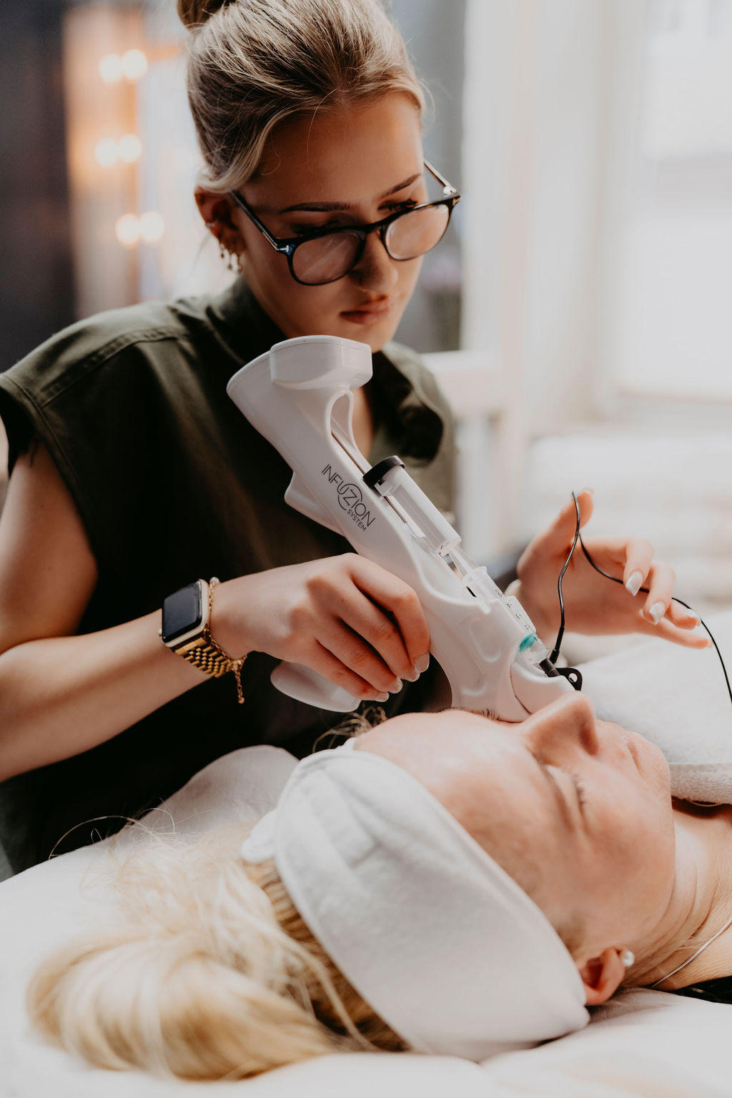 INFUZION®-Behandlung bei Skin Aesthetics Lüneburg – echte Aufnahme aus dem Institut